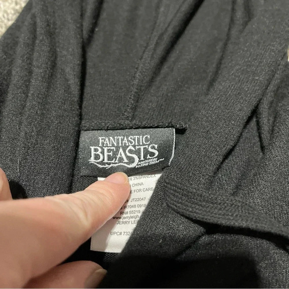 Harry Potter Fantastic Beasts Hooded Shirt Soft Top Women's Size XS NWT - Picture 8 of 8